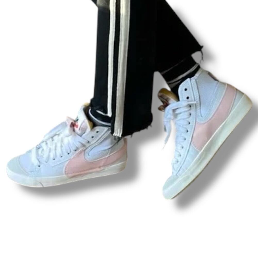 Nike Blazers Mid 77 Pink and White Sneakers Athletic Trainers Shoes 8